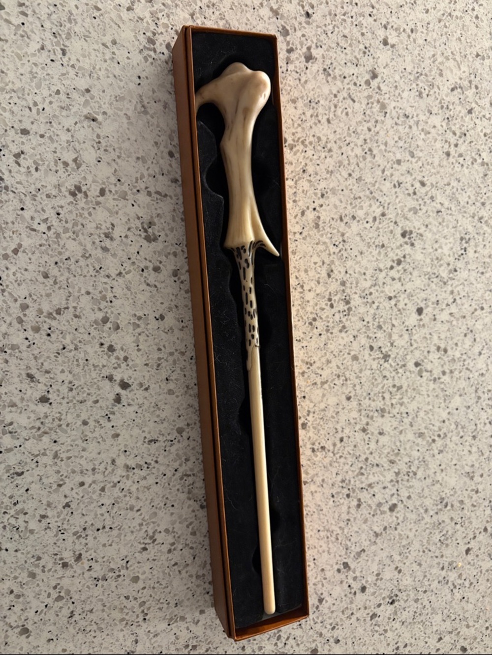 Universal World of Harry Potter Voldemort Cream Bone-Handle Decorative Wand